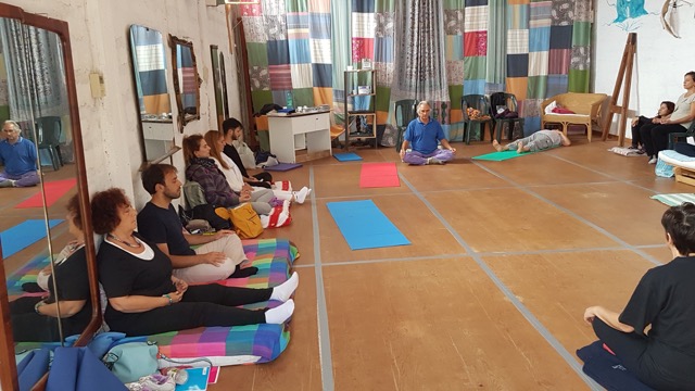 yoga nella nuova sala al B&B vinciucci a Modica
